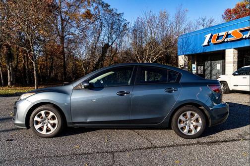 2013 Mazda Mazda3 i SV