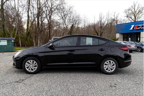 2020 Hyundai ELANTRA SE