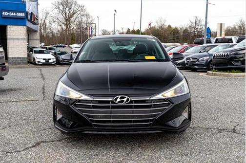 2020 Hyundai ELANTRA SE