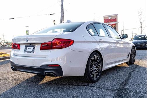 2019 BMW 530 530i Sedan