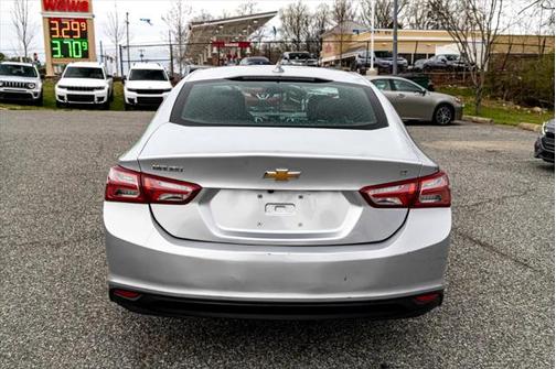 2021 Chevrolet Malibu FWD LT