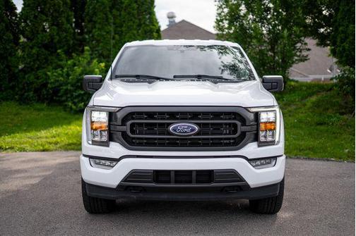 Oxford White 2023 Ford F-150 XLT