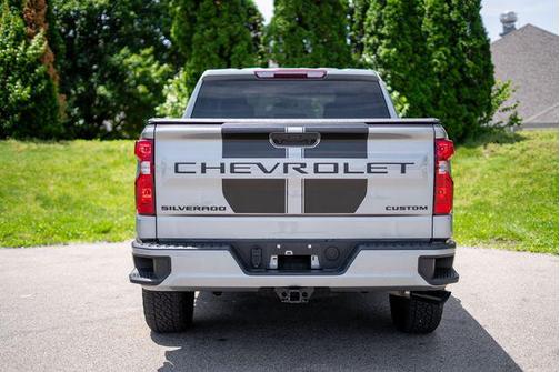 Sterling Gray Metallic 2023 Chevrolet Silverado 1500 Custom