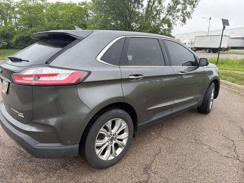 Magnetic Metallic 2019 Ford Edge Titanium