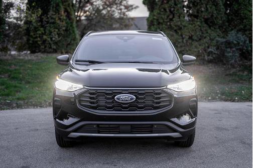 Agate Black Metallic 2026 Ford Escape ST-Line