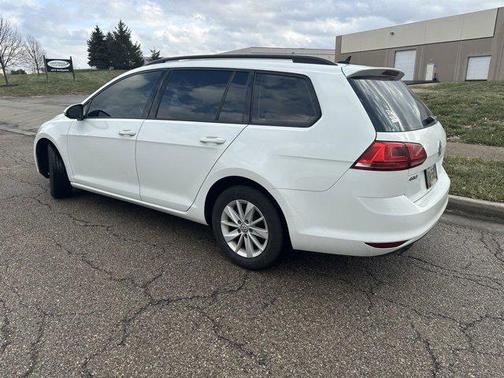 2017 Volkswagen Golf SportWagen TSI S