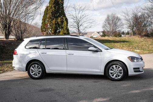 2017 Volkswagen Golf SportWagen TSI S