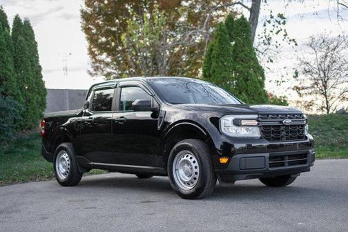 2023 Ford Maverick XL