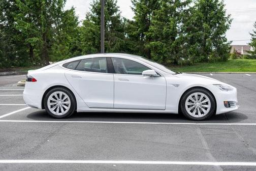 2016 Tesla Model S 90D
