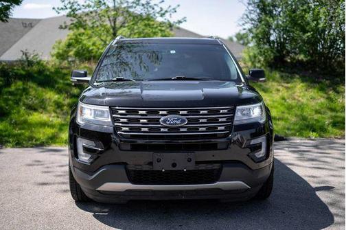 Shadow Black 2016 Ford Explorer XLT