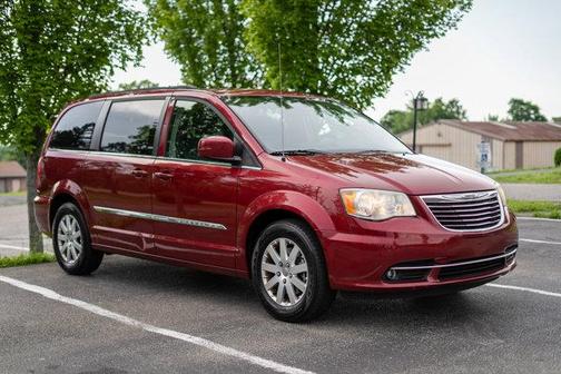 2014 Chrysler Town & Country Touring