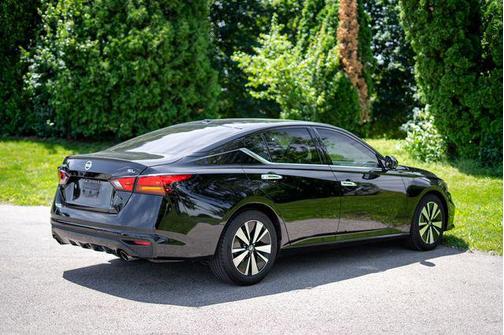 Super Black 2020 Nissan Altima 2.5 SL