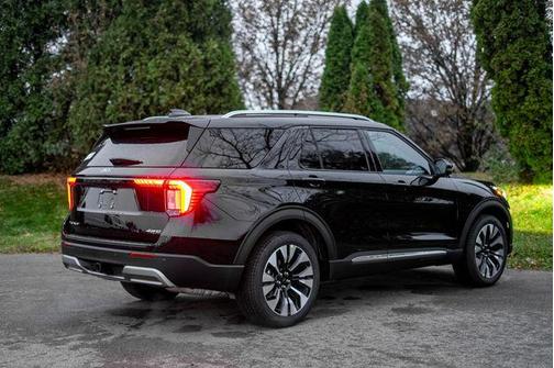 Agate Black Metallic 2026 Ford Explorer Platinum
