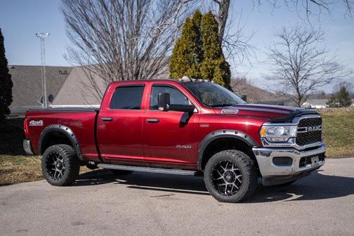 2020 RAM 2500 Tradesman Crew Cab 4x4 6'4' Box