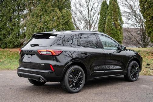 2026 Ford Escape ST-Line Elite
