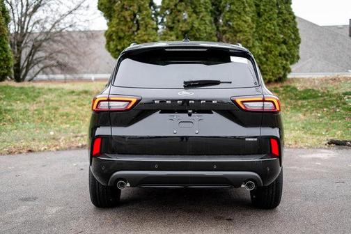 2026 Ford Escape ST-Line Elite