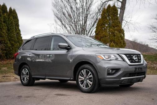 2019 Nissan Pathfinder SV