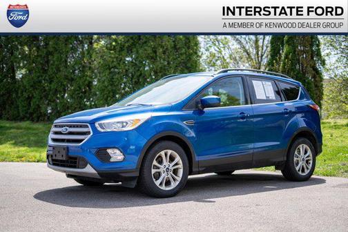 Lightning Blue Metallic 2017 Ford Escape SE
