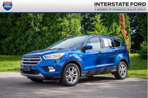 Lightning Blue Metallic 2017 Ford Escape SE