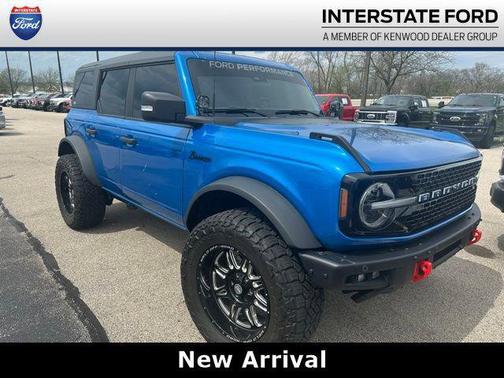 Velocity Blue Metallic 2024 Ford Bronco Wildtrak