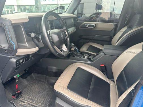 Velocity Blue Metallic 2024 Ford Bronco Wildtrak