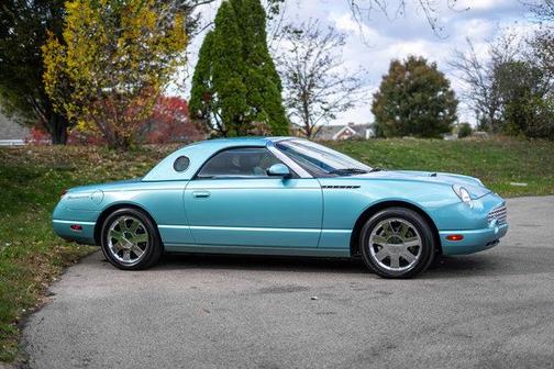 2002 Ford Thunderbird Base