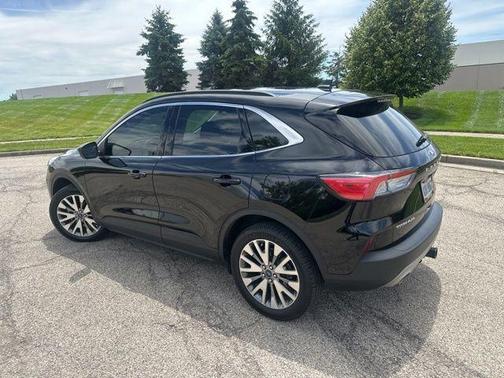 Agate Black Metallic 2022 Ford Escape Titanium
