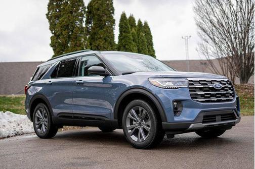 Vapor Blue Metallic 2026 Ford Explorer Active