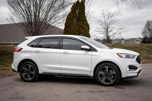 2023 Ford Edge ST
