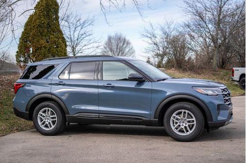 Vapor Blue Metallic 2026 Ford Explorer Active