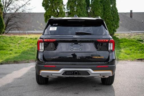 Agate Black Metallic 2026 Ford Explorer Tremor