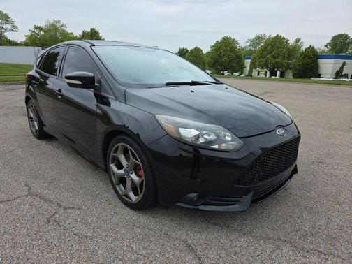 Tuxedo Black Metallic 2014 Ford Focus ST