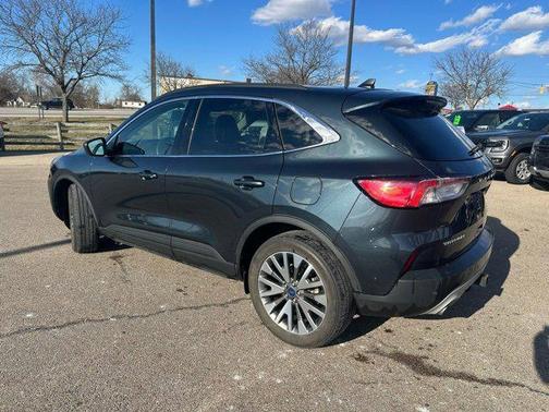 2022 Ford Escape Titanium