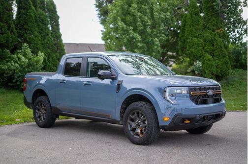 Azure Gray Metallic Tri-Coat 2025 Ford Maverick Tremor