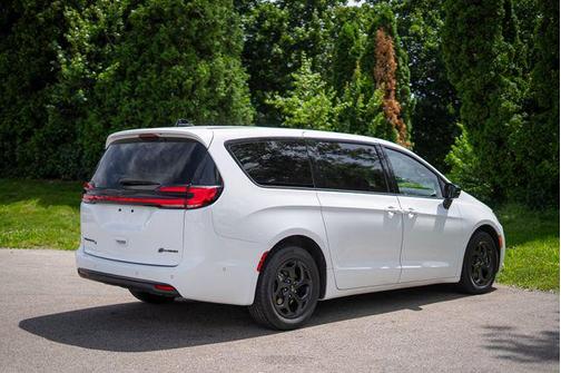 Bright White Clearcoat 2024 Chrysler Pacifica Hybrid S Appearance Pkg