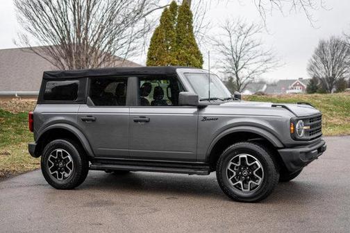 2022 Ford Bronco Base