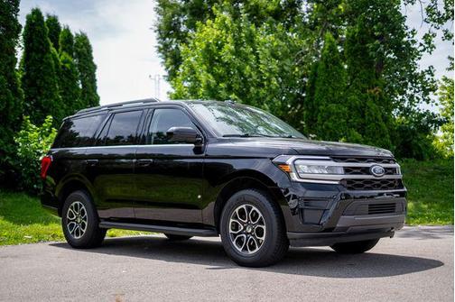 Agate Black Metallic 2024 Ford Expedition XLT