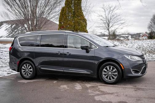 2019 Chrysler Pacifica Touring-L Plus