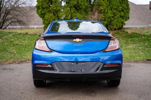 Kinetic Blue Metallic 2017 Chevrolet Volt LT