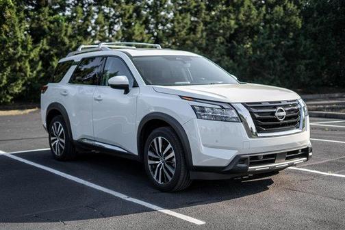 2023 Nissan Pathfinder Platinum 4WD
