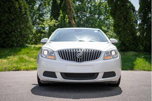 White Diamond Tricoat 2016 Buick Verano Base