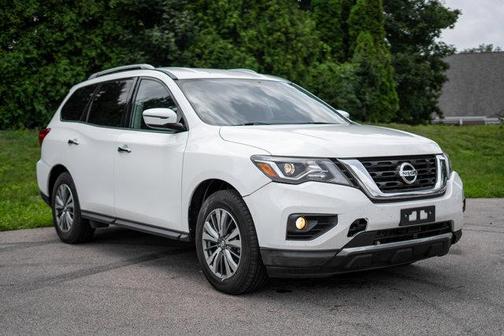 2019 Nissan Pathfinder SV