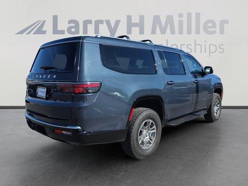 2023 Jeep Wagoneer L Base