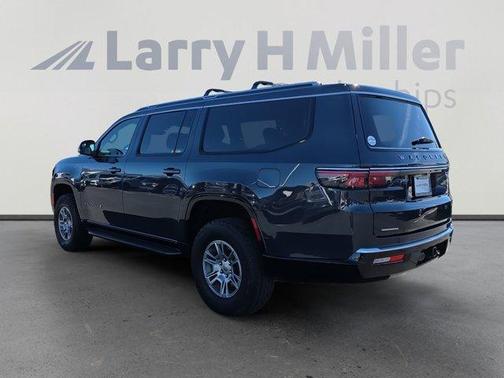 2023 Jeep Wagoneer L Base