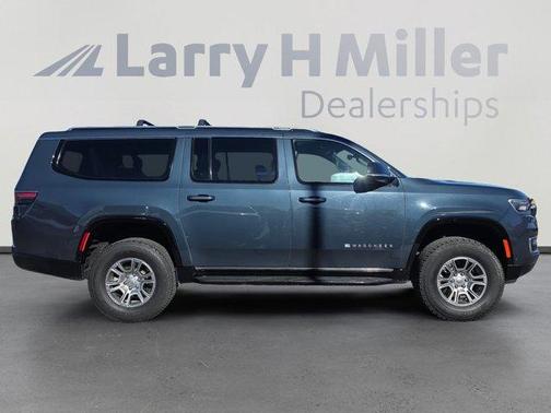 2023 Jeep Wagoneer L Base