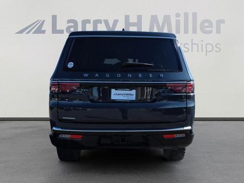 2023 Jeep Wagoneer L Base