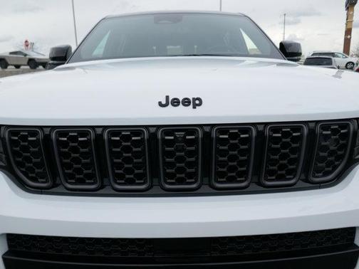 2025 Jeep Grand Cherokee L Summit