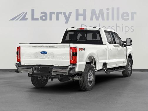 Star White 2026 Ford F-350 Lariat Super Duty