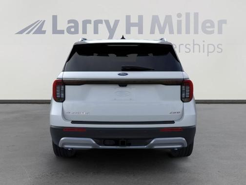 Space White Metallic 2026 Ford Explorer Platinum