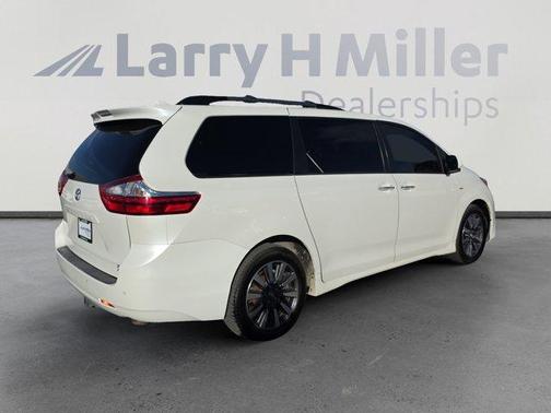 2019 Toyota Sienna XLE Premium